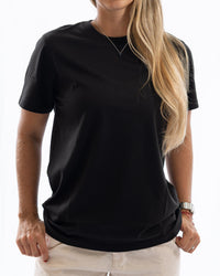 Básica Regular Fit Negra